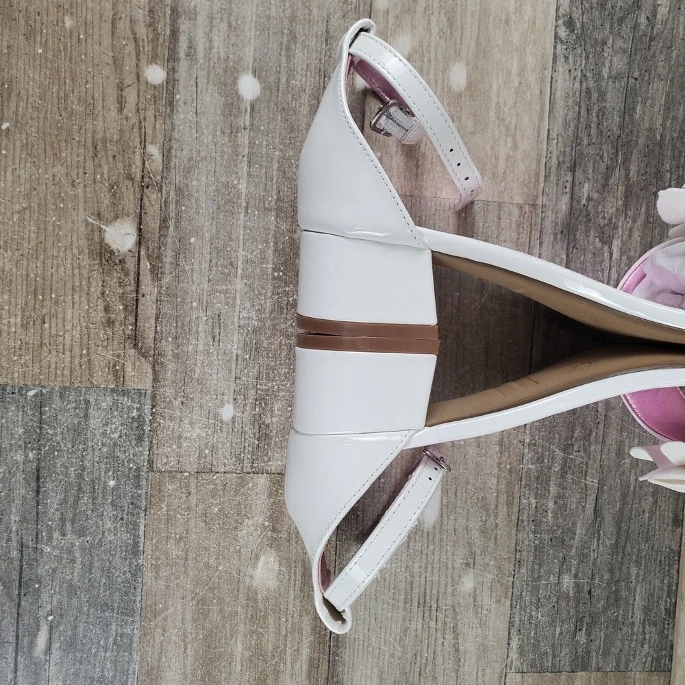 Steve Madden Lessa Girls Sandals Sz 4 Heel White Flower Rhinestone Ankle Strap